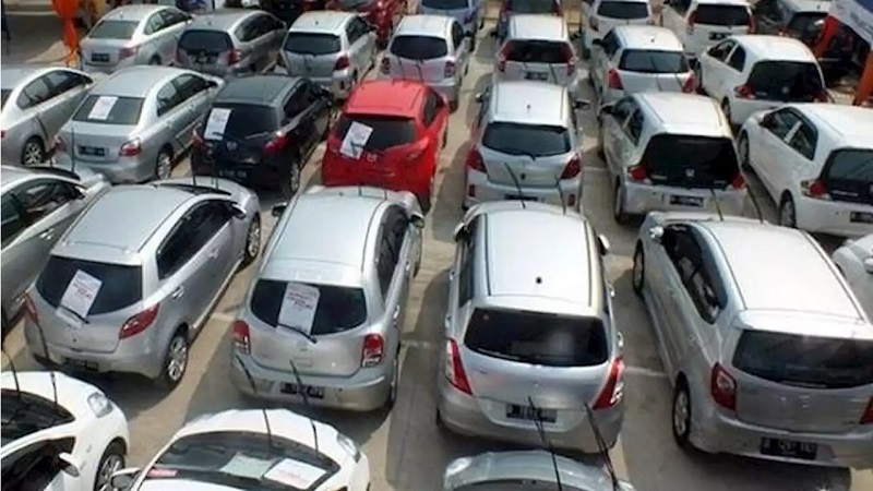 Beli Mobil Bekas Lelang