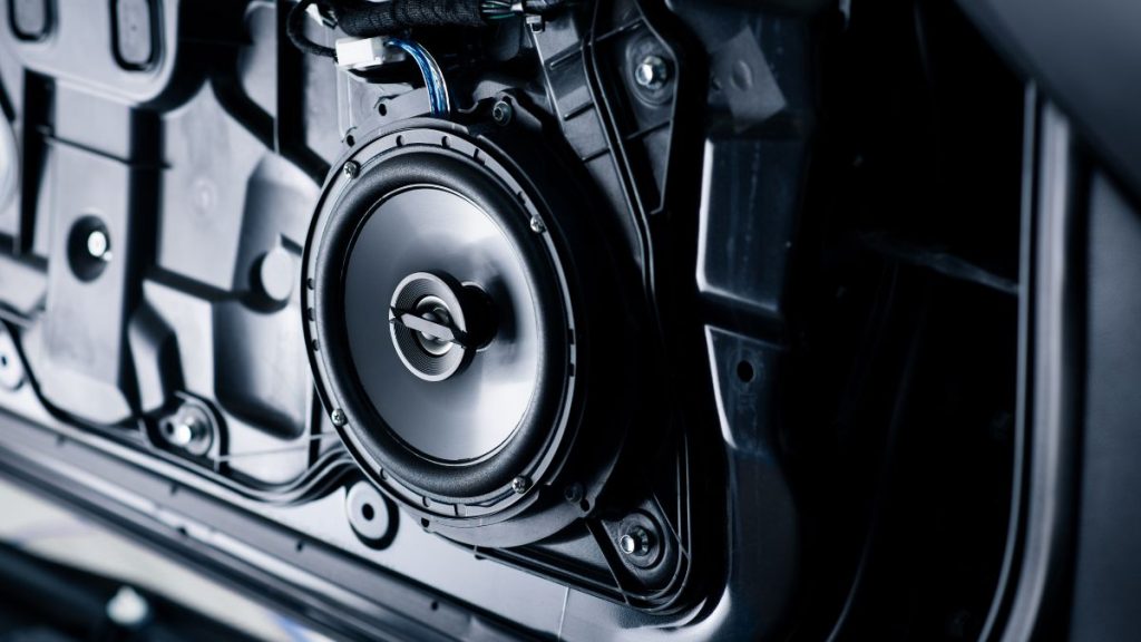 Cara Upgrade Audio Mobil Standar dengan Modal Minim