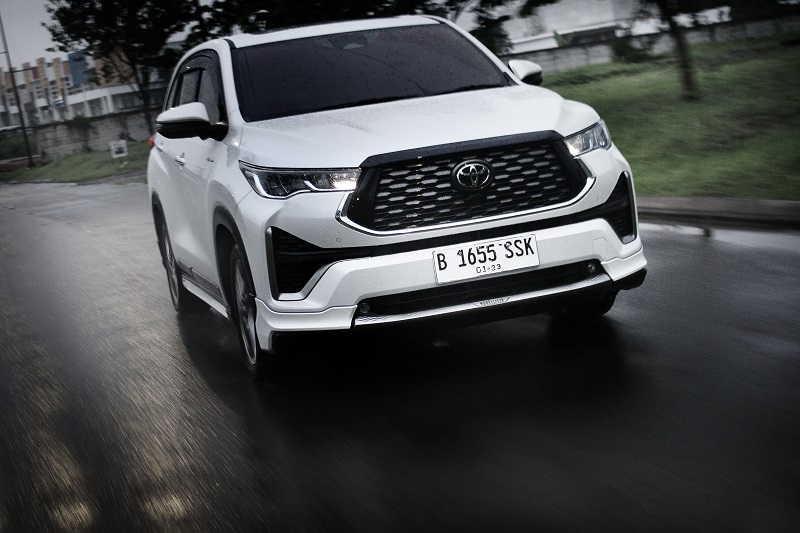 Innova Zenix V Hybrid Altera vs Zenix V Hybrid