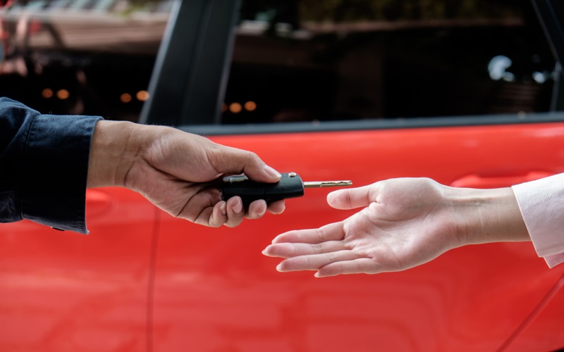 Memilih Kredit Mobil Dengan Simulasi Leasing