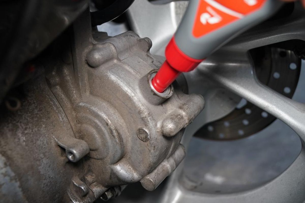 Oli Gardan Matic pada Motor