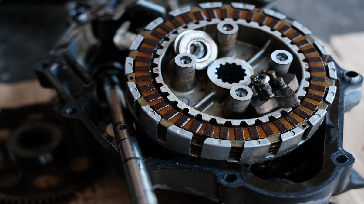 Tanda Kampas Kopling Motor Habis