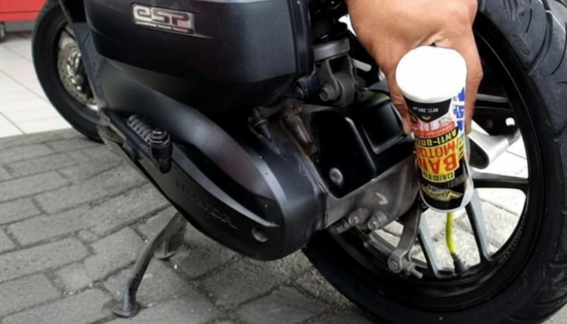 Tips Ampuh Gunakan Cairan Anti Bocor Ban Motor
