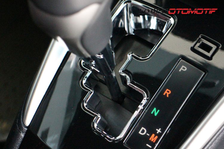 Tips Menjaga Mobil Matic Saat Macet agar Tidak Cepat Rusak